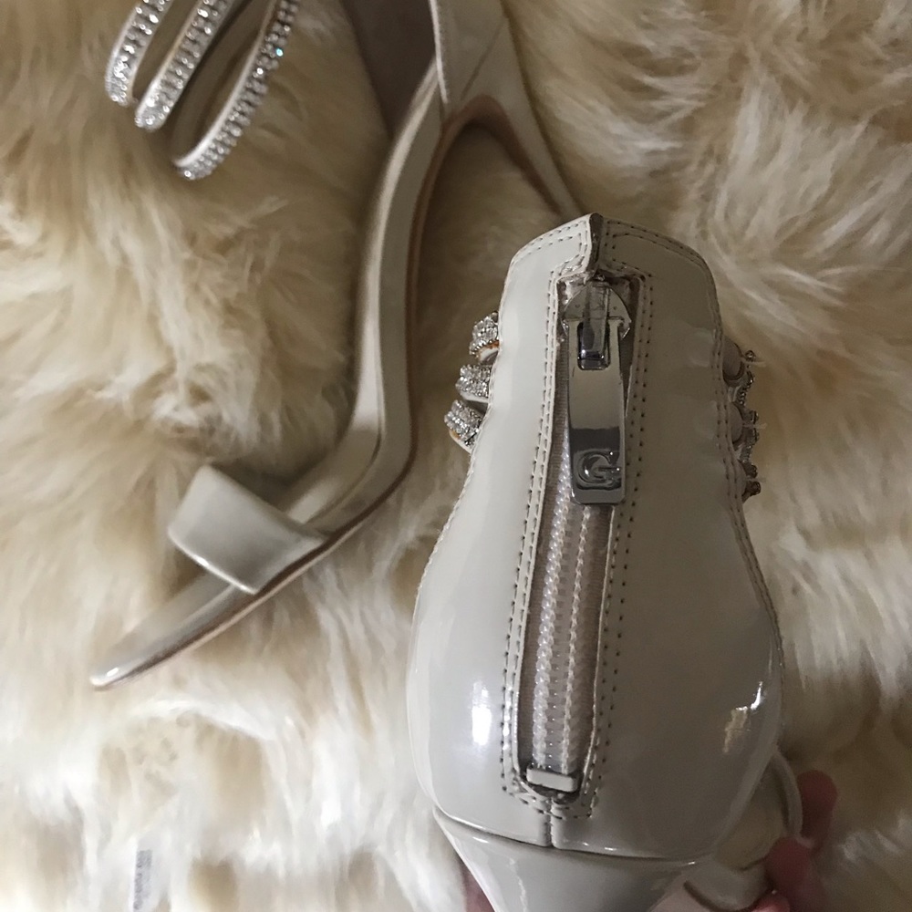 GUESS CRYSTAL ANKLE NUDE HEELS - Picture 4 of 5